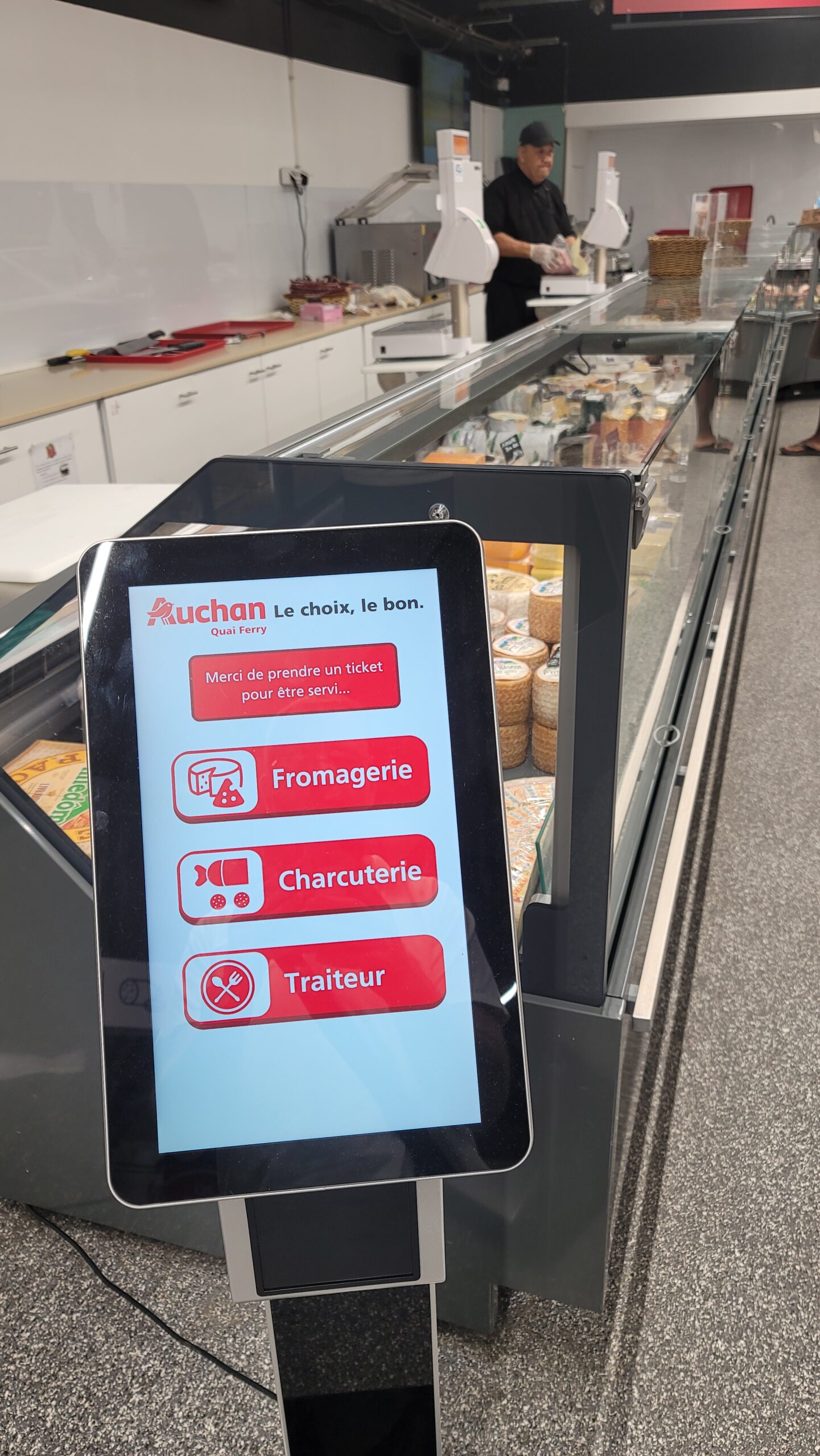 Installation d’une gestion de file d&rsquo;attente pour Auchan Quai Ferry